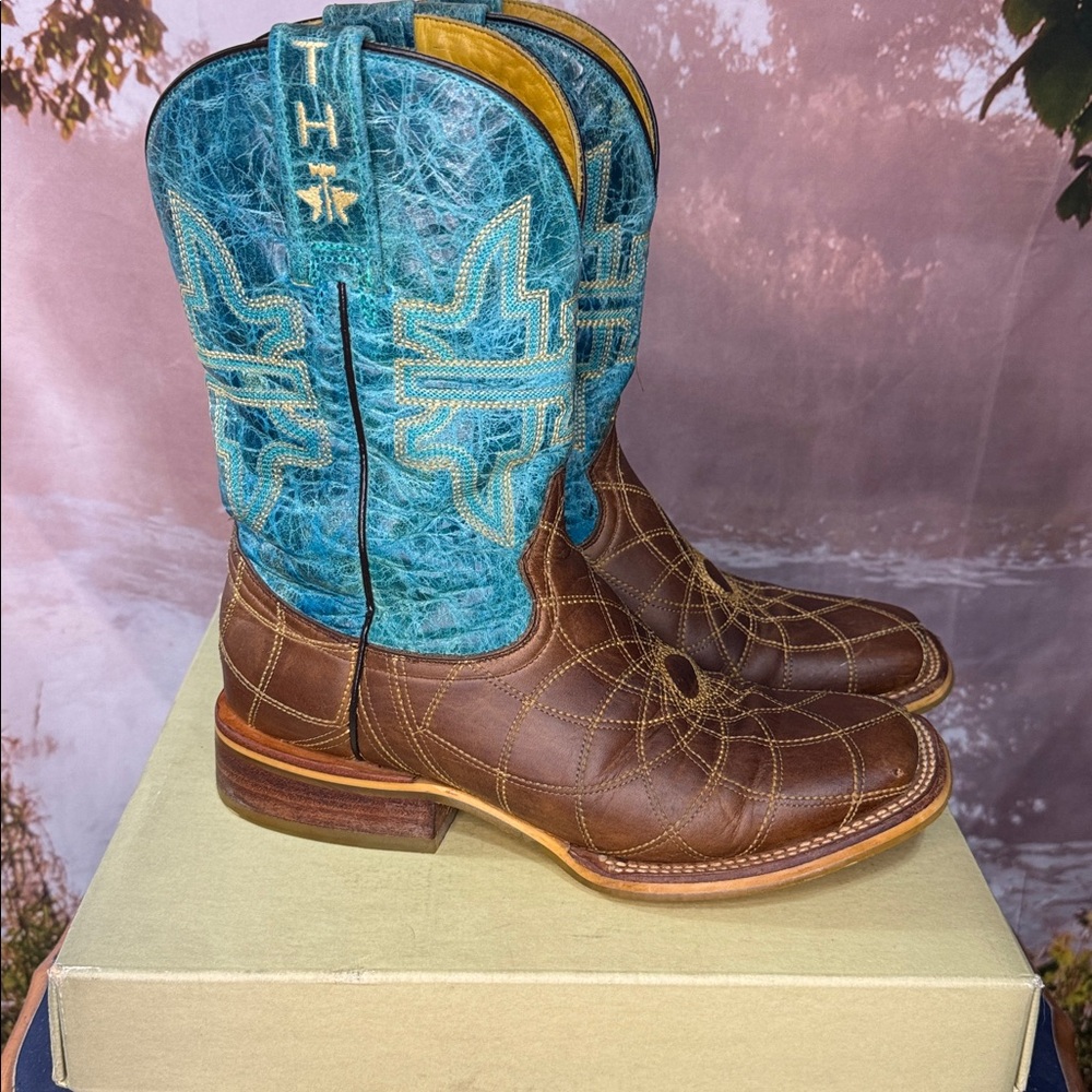 “Dreamcatcher” Tin Haul Western Boots - Picture 3 of 8